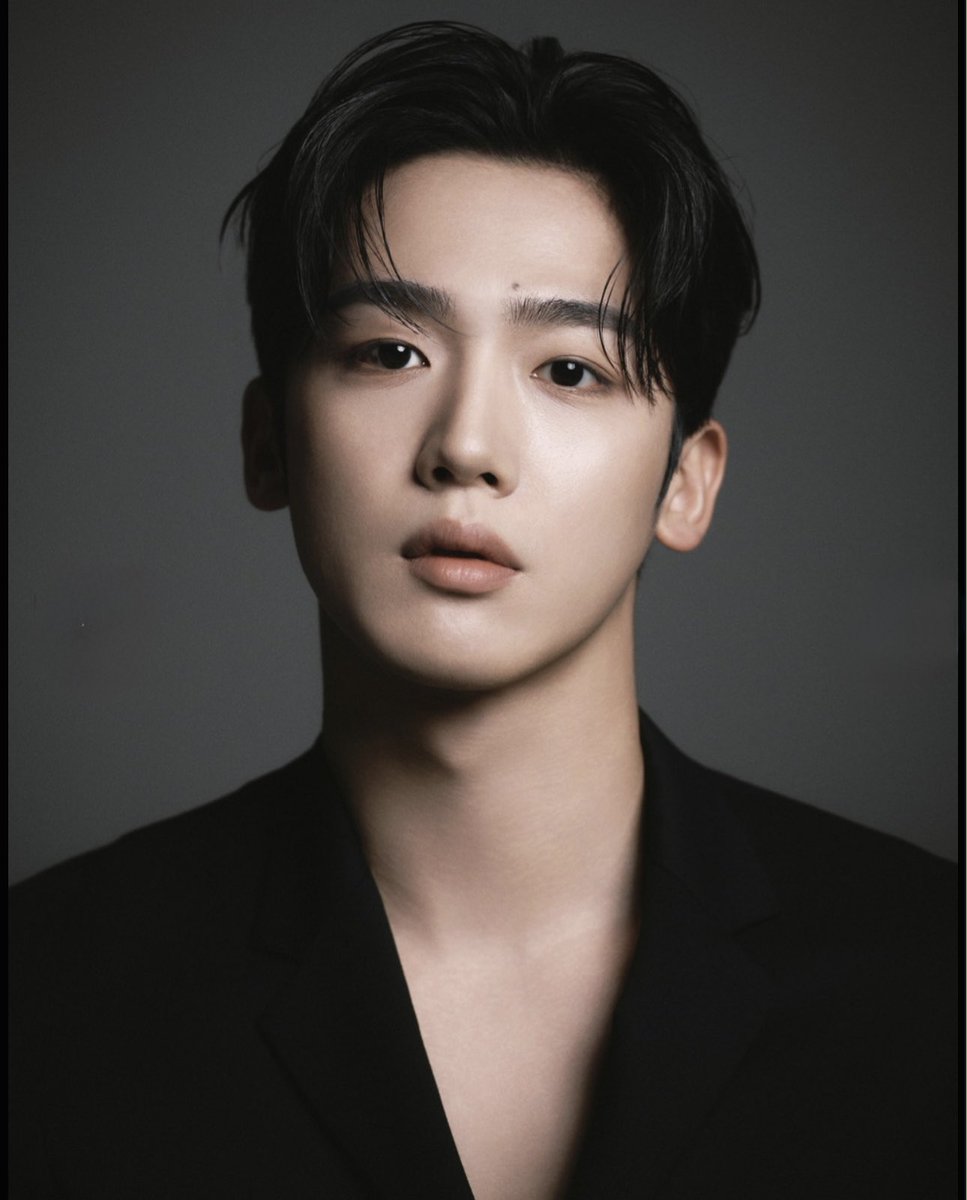 FALL FOR YOHAN tweet media
