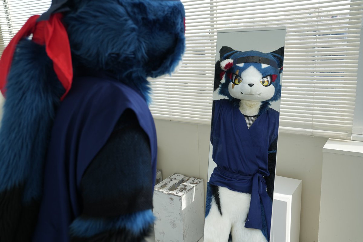 身だしなみチェック
#FursuitFriday