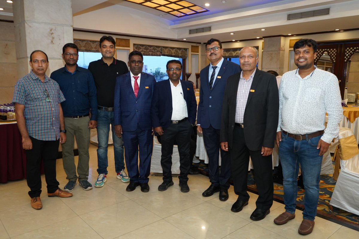 ritindia1983's tweet photo. A memorable gathering of minds and memories! The North India Alumni Meet in Patna on 29th June 2025 brought old friends together, sparking nostalgia, laughter, and new connections.
#AlumniMeet #PatnaChapter #TogetherAgain #AlumniReunion #OnceAnAlumniAlwaysAnAlumni https://t.co/dqzyuMFxCY