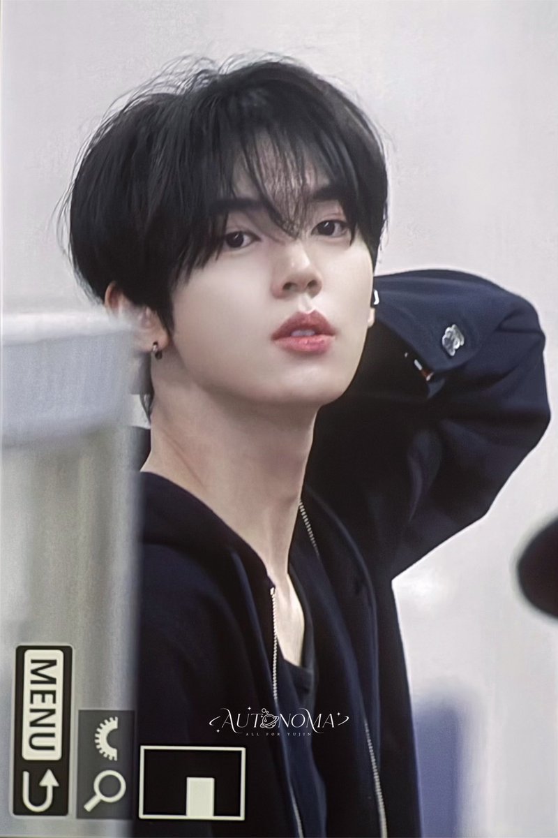 Autonoma0320's tweet photo. 20250704 HND

#한유진 #HANYUJIN #ハンユジン #韓維辰
#제로베이스원 #ZEROBASEONE #ZB1 https://t.co/J4BkY0O7Z7