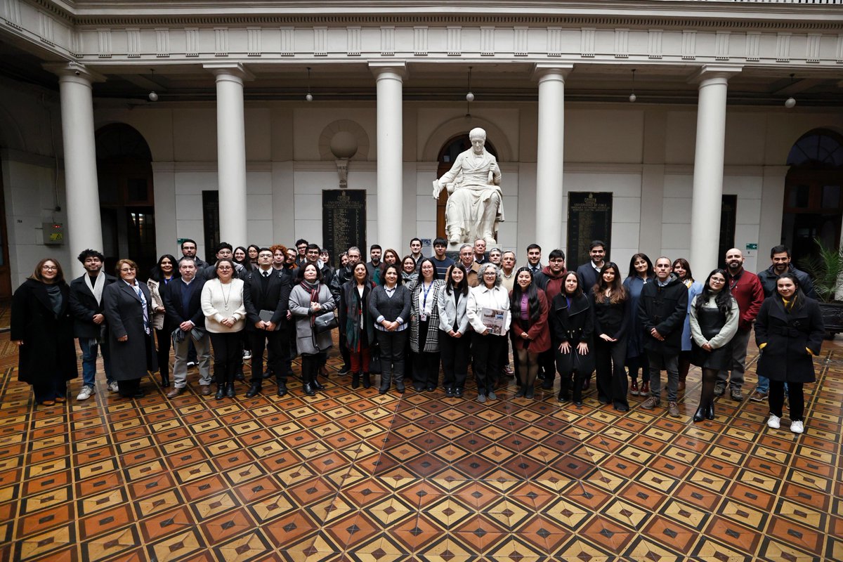 U. de Chile avanza en modernización de su Vicerrectoría de Asuntos Estudiantiles y Comunitarios <a href="/VaecUchile/">Vaec</a> con asesoría de estudiantes como parte de este proceso participativo uchile.cl/u229783