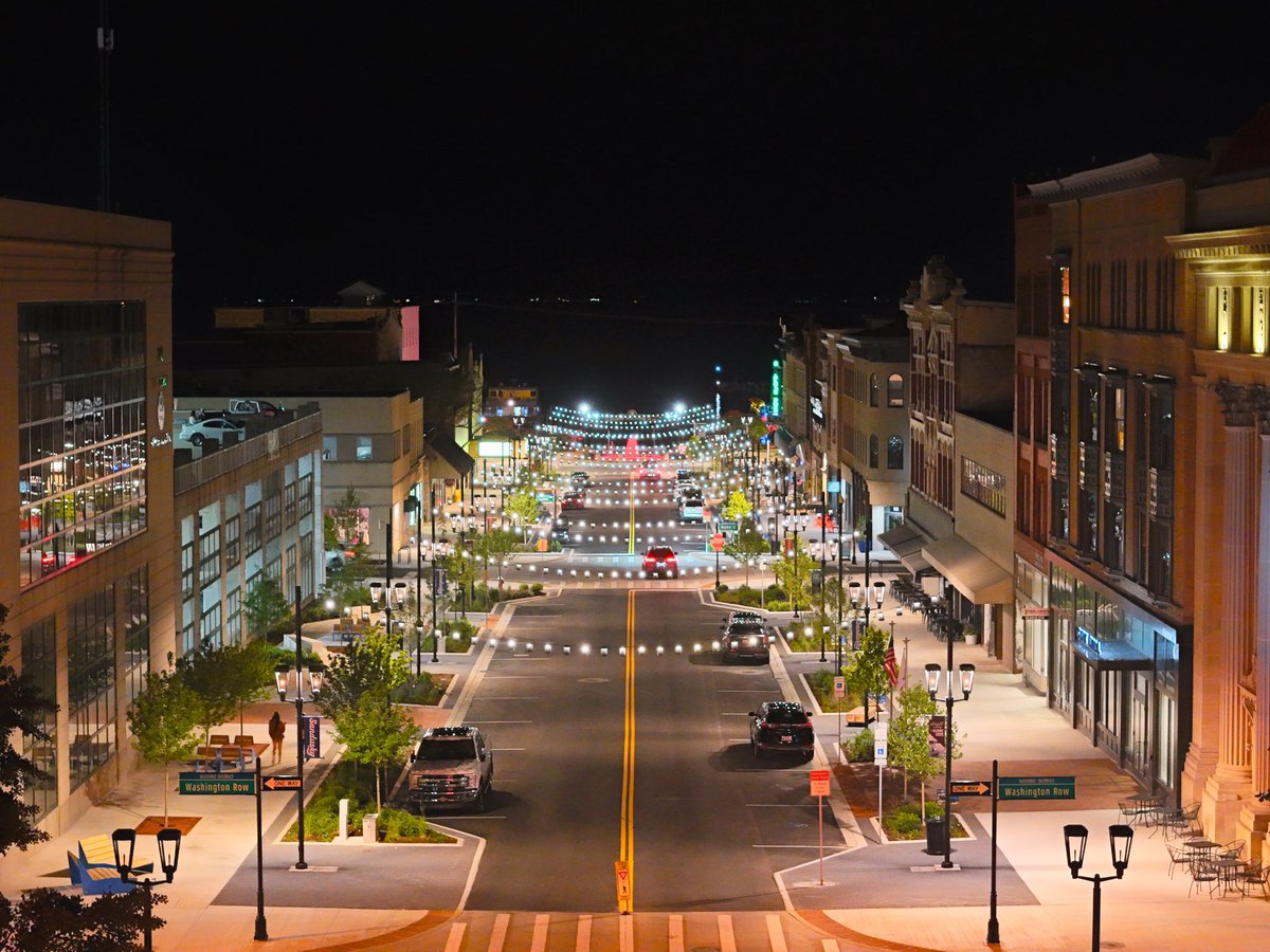 cityofsandusky's tweet image. Just in time for the 4th of July—our new string lights on Columbus Avenue are officially lit! 💡