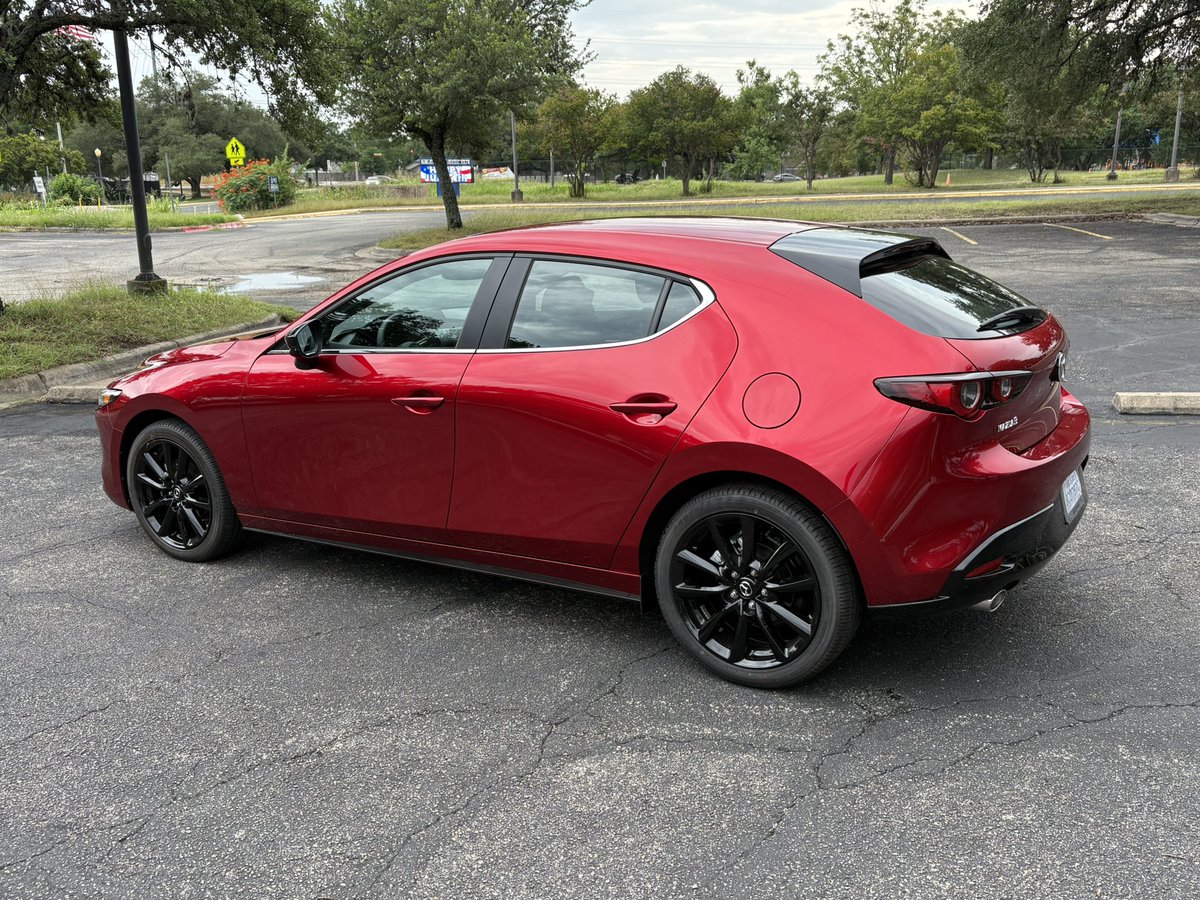 Got a Mazda3 Hatchback 🥳 so stoked!