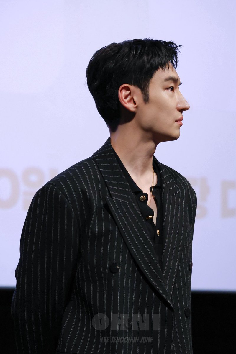 훈자님 생일 축하해요🖤💜
 #HappyBirthdayJehoon #이제훈