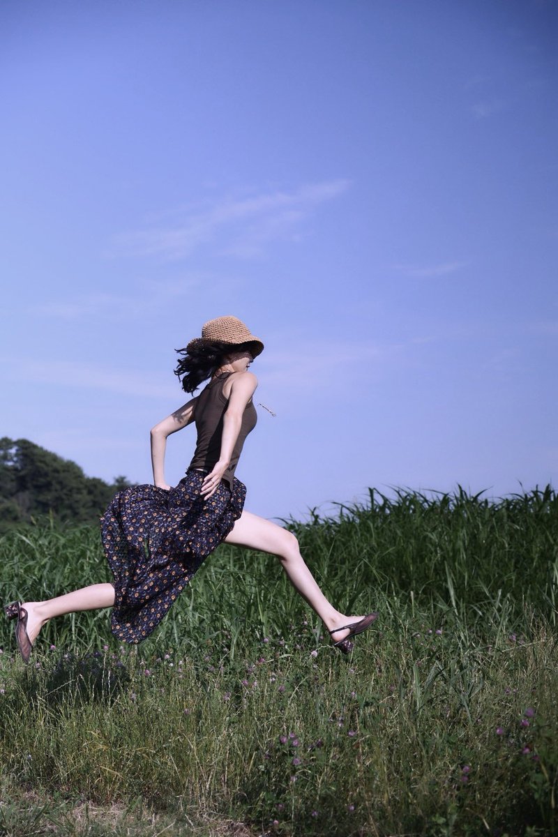 kazumi (@kajunoko_model) on Twitter photo 私が両手を広げても
お空はちっとも飛べないが
飛べる小鳥は私のように
地面を早くは走れない。
金子みすゞ さんの詩
「私と小鳥と鈴と」
子供頃から大好き𓅫⸒⸒
みんな違ってみんないい
📷´- <a href="/Sirius914/">Sirius914 B612 2025の目標は来年まで生き延びる事</a> 私が両手を広げても
お空はちっとも飛べないが
飛べる小鳥は私のように
地面を早くは走れない。
金子みすゞ さんの詩
「私と小鳥と鈴と」
子供頃から大好き𓅫⸒⸒
みんな違ってみんないい
📷´- <a href="/Sirius914/">Sirius914 B612 2025の目標は来年まで生き延びる事</a>
