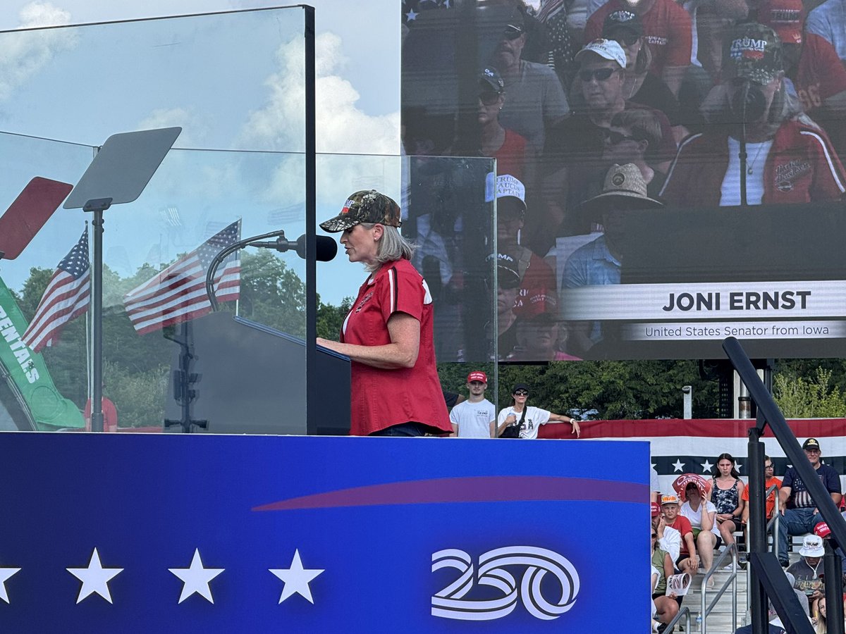 joniernst's tweet image. Thank you, President Trump for choosing Iowa to kick off America250! 🇺🇸