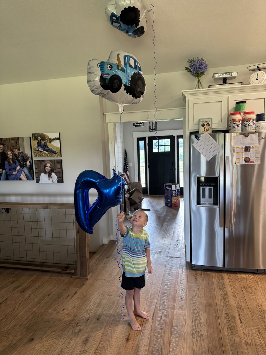 dbfarms2023's tweet image. lil hog farmer turns 4 he requested a pool party and can anyone guess the theme of his party? His aunt fixed him all his favorites.