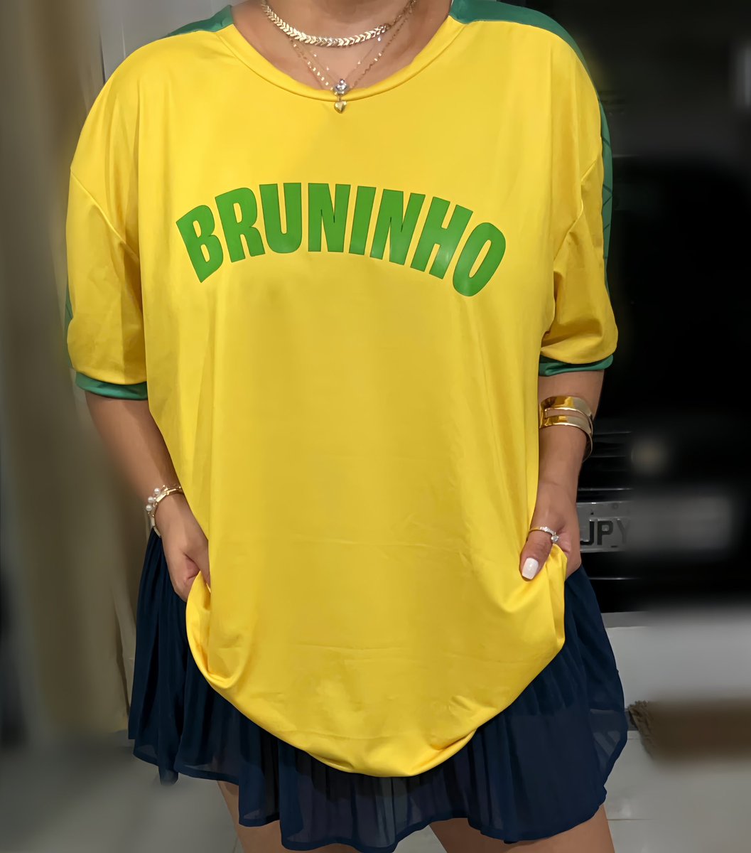 brbrunomars's tweet photo. 🥳 BRUNINHO CHEGOU! Muito obrigada, @Brasil_Fortnite , pela camisa exclusiva em celebração à chegada do Bruninho ao Fortnite Festival. Agora é hora de desbloquear o novo traje e reunir os amigos pra curtir juntos no game! 
🎮✨ https://t.co/kCvCfYAWCL