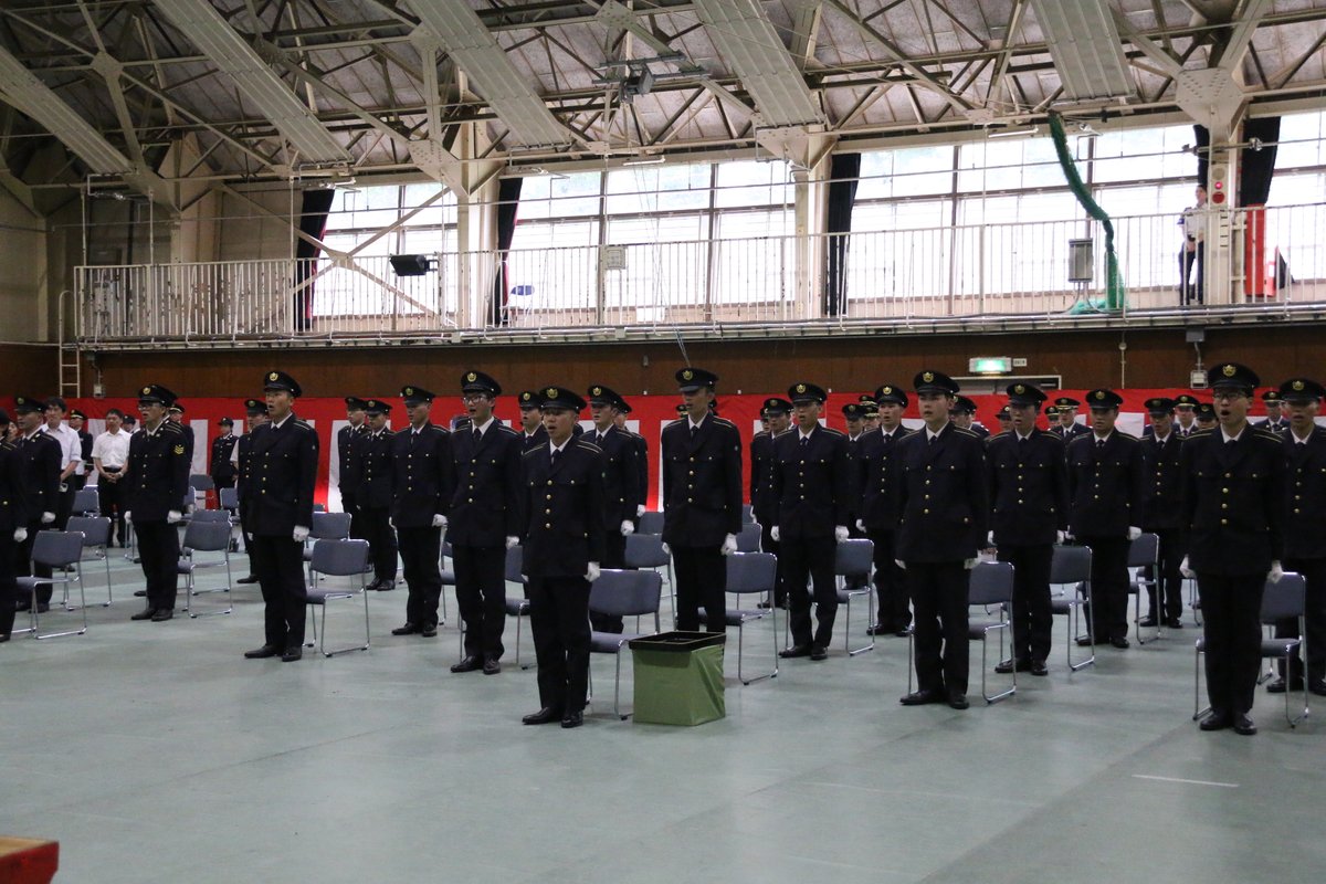 Gsdf_Camp_Iwate's tweet image. #岩手 #東北方面特科連隊教育隊 #修了式
　６月２８日（土）東北方面特科連隊は、修了式を実施しました。修了式では、藤本　颯汰（ふじもと　そうた）自候生が代表して修了証書を授与されるとともに連隊長褒章を受賞しました。教育を修了した自候生たちは、それぞれの配置先部隊へ旅立ちます。