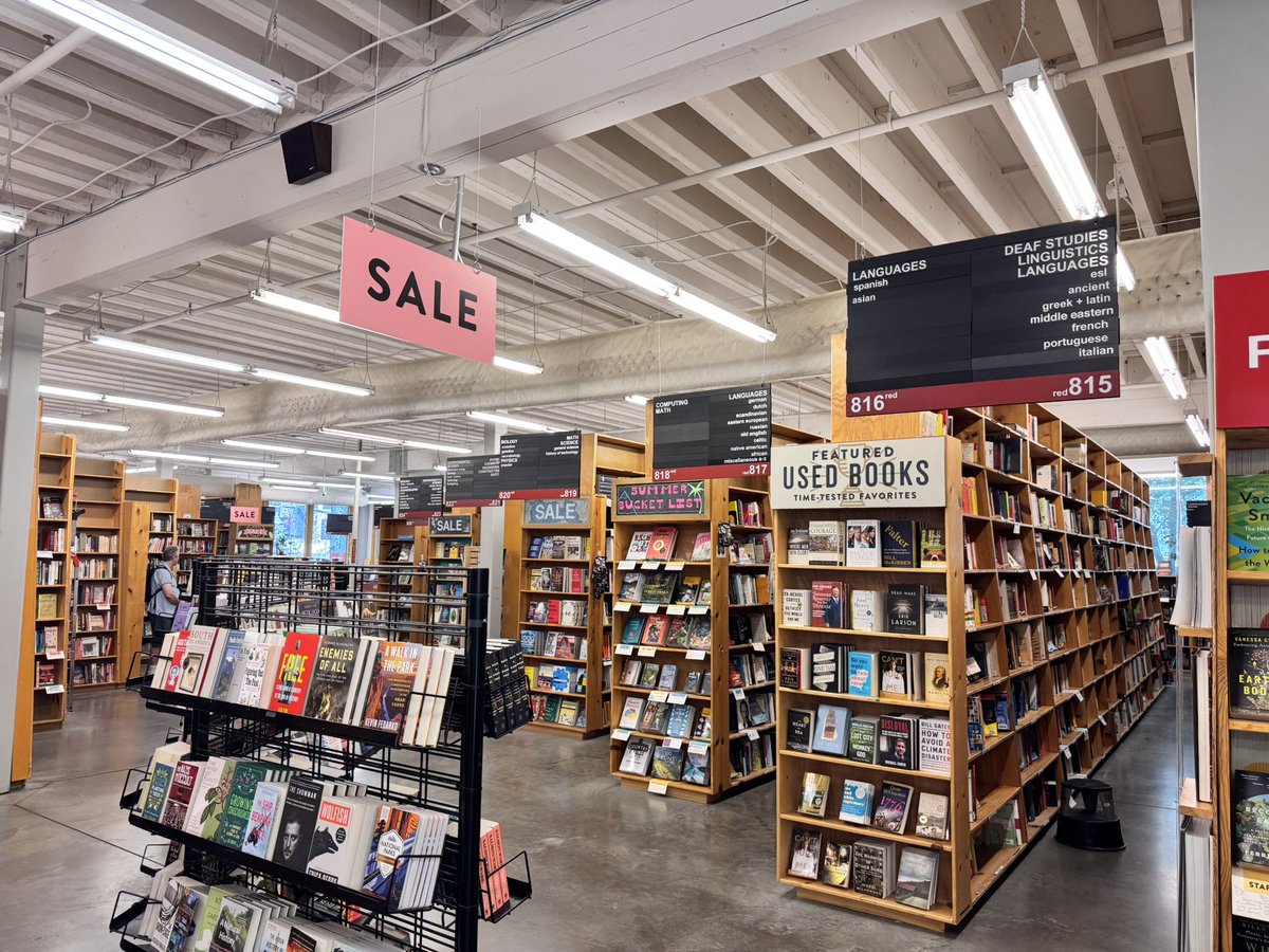 Spencer A. Klavan (@spencerklavan) on Twitter photo Powell’s Books. I live here now. Powell’s Books. I live here now.