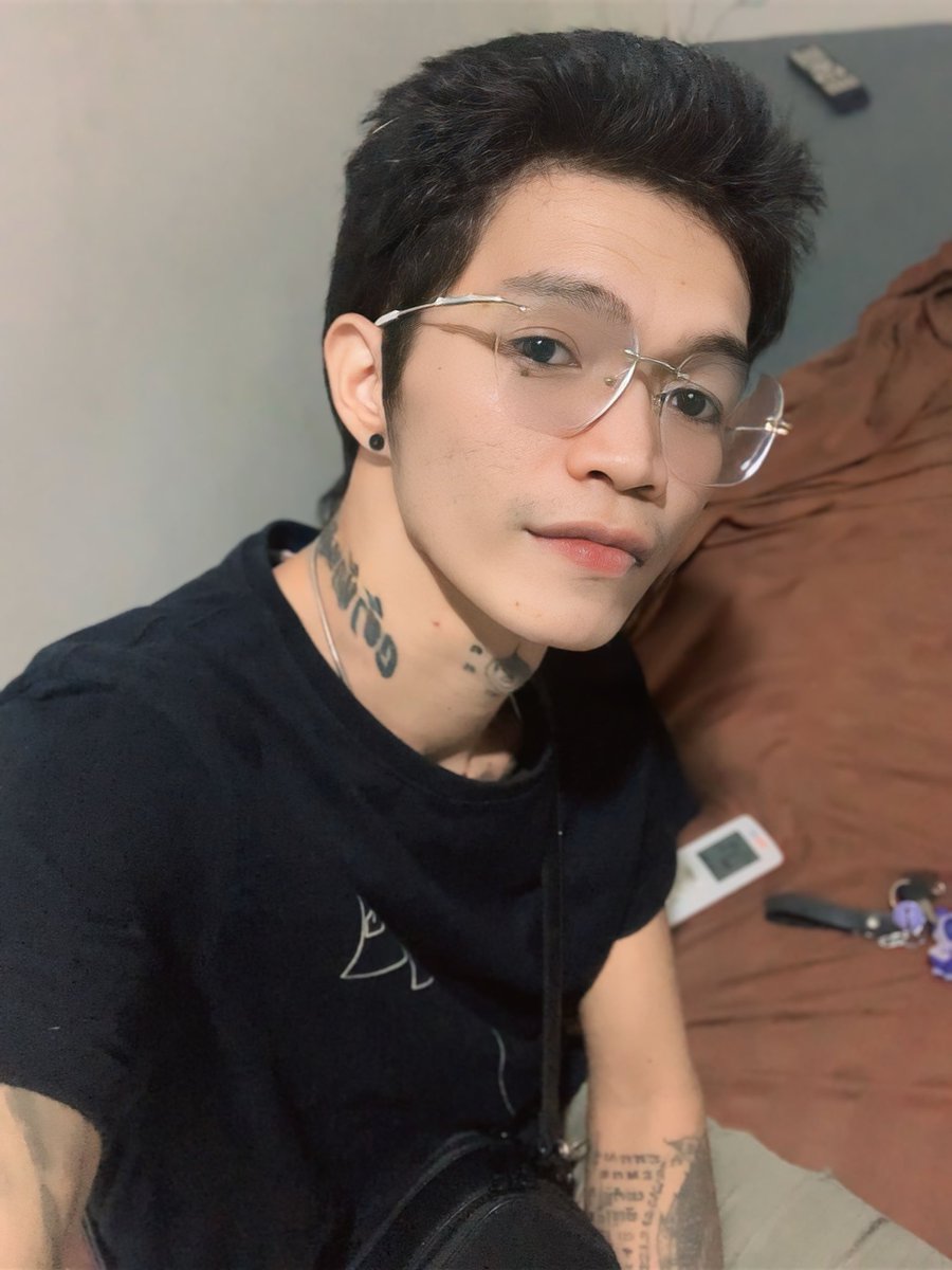 BunsongBal40976's tweet photo. ถ้าแกเหงาเรายังว่าง #ดำเนินสะดวก https://t.co/TY5uPGaYc7