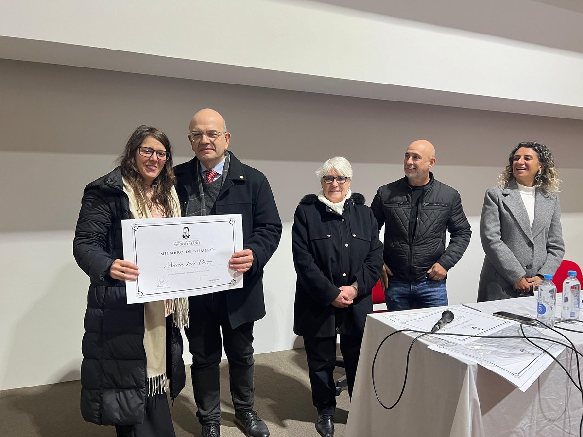 UCR CABA (@ucrcapital) on Twitter photo Hoy en conjunto con el <a href="/yrigoyeneano/">Yrigoyeneano</a> rendimos homenaje a la obra de Hipólito Yrigoyen uno de los faros y líderes espirituales de la UCR. Hoy en conjunto con el <a href="/yrigoyeneano/">Yrigoyeneano</a> rendimos homenaje a la obra de Hipólito Yrigoyen uno de los faros y líderes espirituales de la UCR.