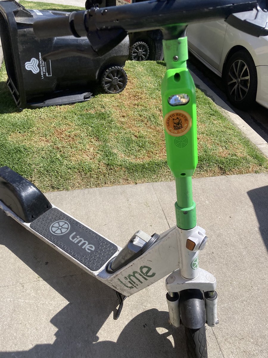 cryptobestie333's tweet photo. Crypto Bestie out on the town π¦π¨
Catching rides, turning heads β one sticker at a time.
π₯ DM me for your own #CryptoBestie sticker and rep the fun coin movement!
#CryptoBestie #FunCoin #StreetMarketing #StickerDrop #CryptoCommunity https://t.co/vtcTcm3rKL
