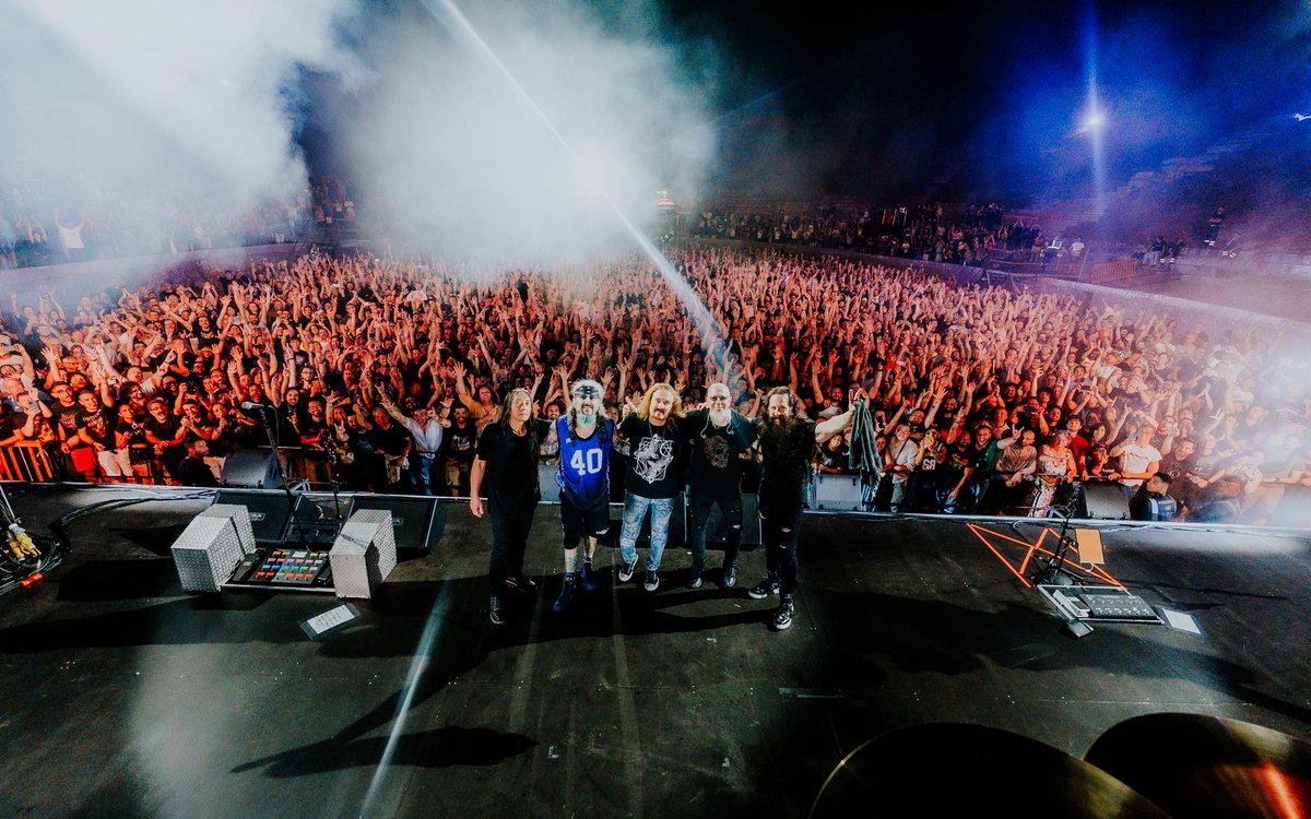 “The echo of a distant time…”

Thank you Pompei, that was an incredible night we will never forget! 

📸 <a href="/WorkByWolfe/">w</a>