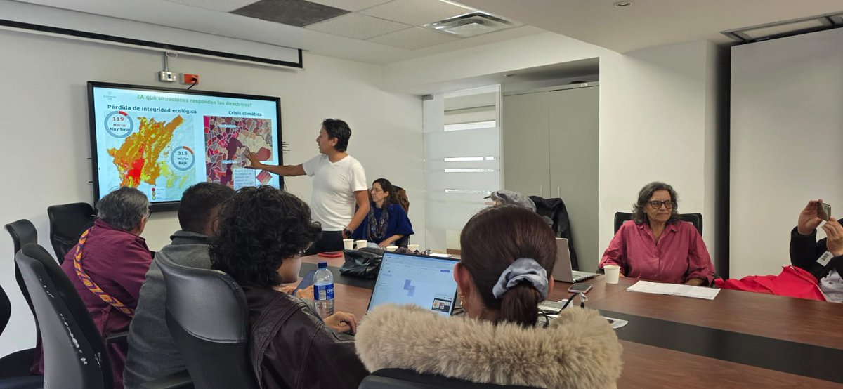 FedeBogotaJAC's tweet photo. 📍 Hoy se realizó el Encuentro de las Asojuntas de Bogotá D.C. y @MinAmbienteCo
🗣️ Un espacio de análisis y propuestas sobre el ordenamiento ambiental en la Sabana de Bogotá 🌱
#Asojuntas #Bogotá #OrdenamientoTerritoria https://t.co/IZ2YD8yZwr