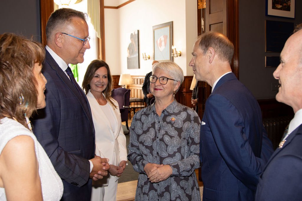 SpeakerSkelly's tweet photo. It was a pleasure to meet HRH Prince Edward, the Duke of Edinburgh during a visit to Queen’s Park as part of his week-long royal visit to Canada. 

While here, the Prince engaged with community leaders and celebrated the Duke of Edinburgh’s International Award that challenges young people to step outside their comfort zones and develop skills for life and work.