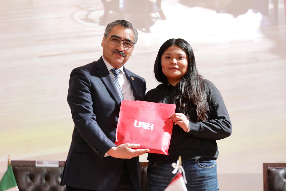 UAEH_OFICIAL's tweet photo. 🌍✈️  #UAEH fortalece la formación estudiantil con movilidad nacional e internacional.

📖 Lee la nota completa en:
https://t.co/al2nTMJBZf
#VuelaComoGarzaPorElMundo #ElijoSerGarza @Dr_OctavioCA https://t.co/sKZFkowMul