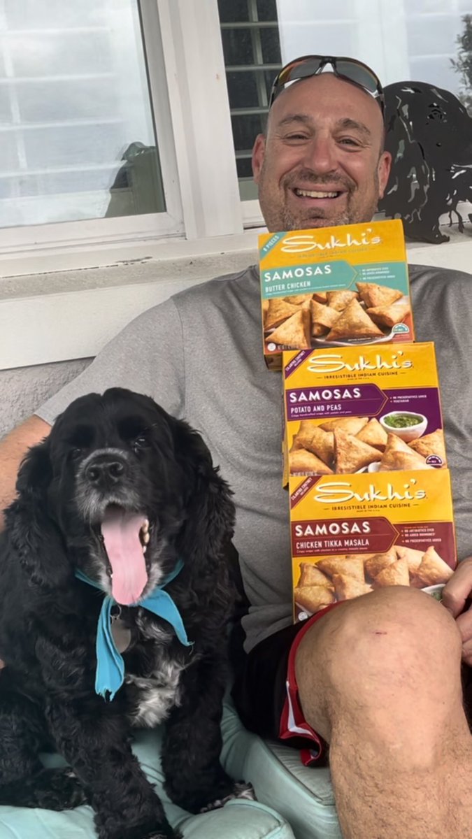 Lunatic Larry tweet media