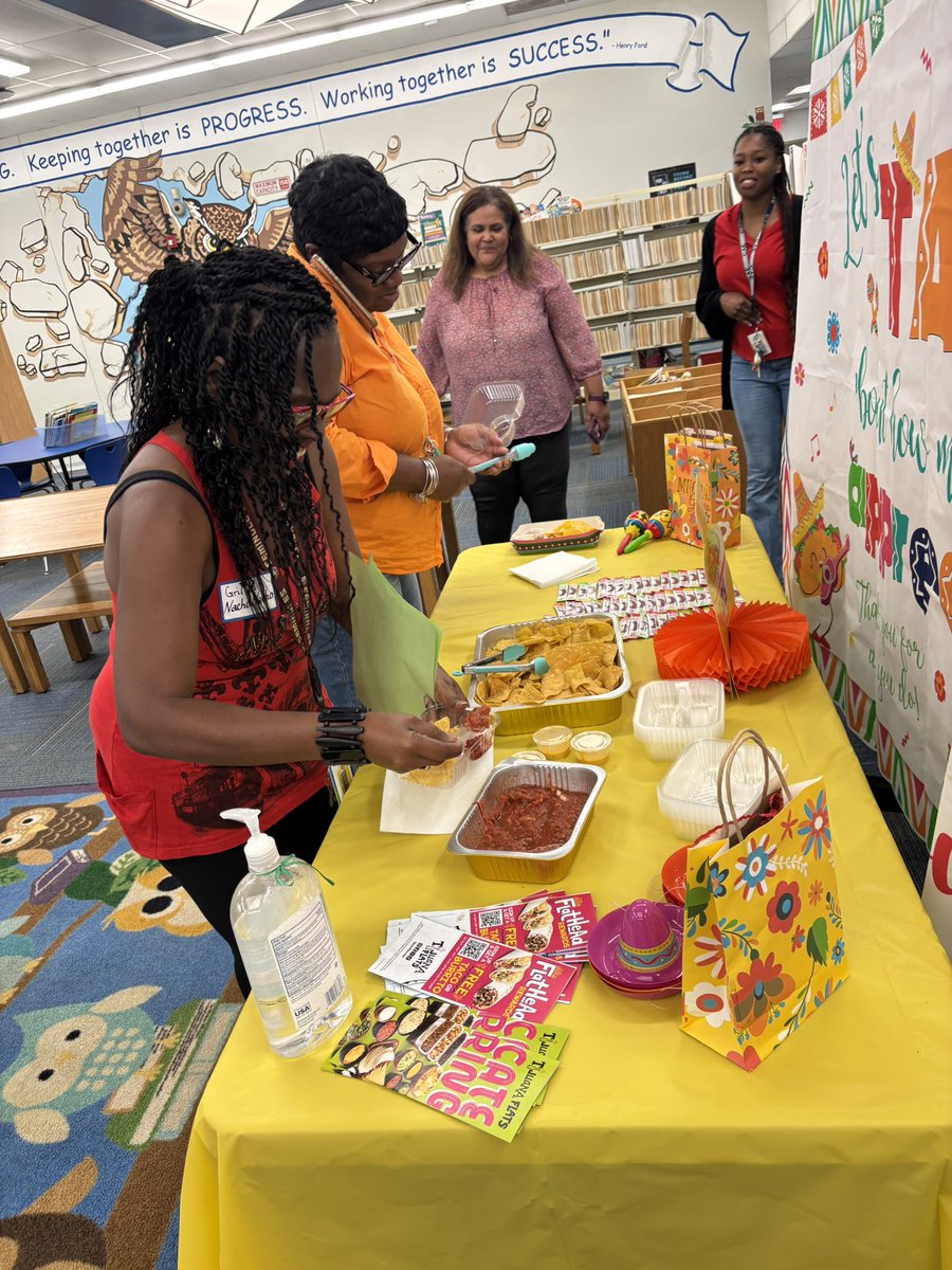 TammySmith79814's tweet photo. Our amazing intern principal and assistant principals helped lead the way as staff and students “traveled” to Mexico for our second SOAR Week! 🇲🇽✈️ #SOARWeek #GlobalLearning #TeamworkInAction @CypressOwls @BCPSNorthRegion @crucker73 https://t.co/GuaQwZ1UKK