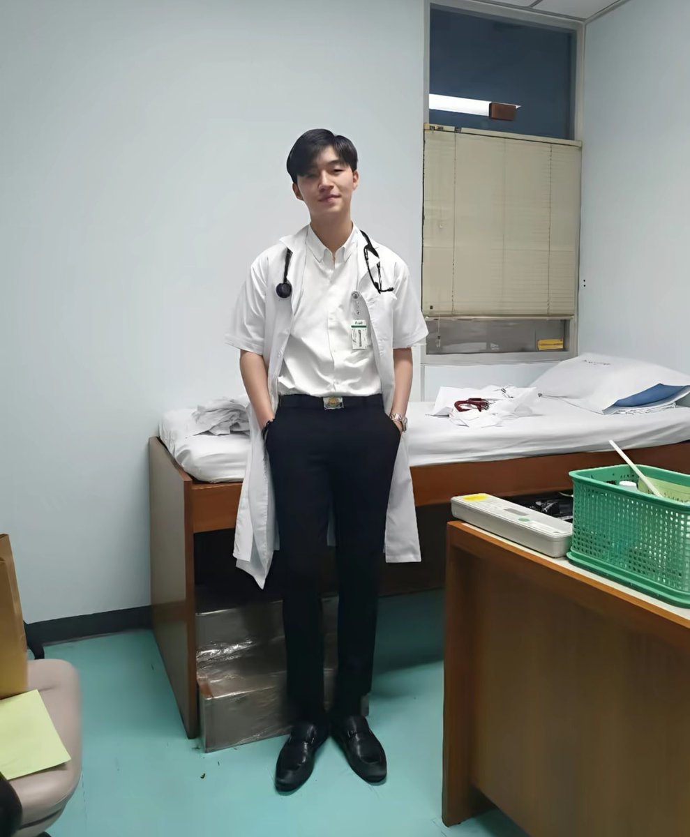 อยู่ดีๆก็ต้องหลบตา ในใจมันเริ่ม Control ไม่ได้