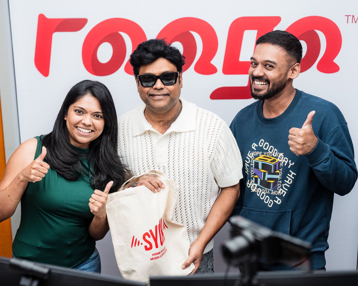 malikstreams's tweet photo. The exclusive interview with Harris Jayaraj on RAAGA &amp; Astro, hosted by duo Ahila &amp; Suresh, gave fans a rare peek into the magic behind the music — from sound design to soul-touching melodies. 🎧💬

Brought to you by @msgold.my⚜

Photos by: @dhivager

#HeartsofHarris https://t.co/tdDSjkOpld