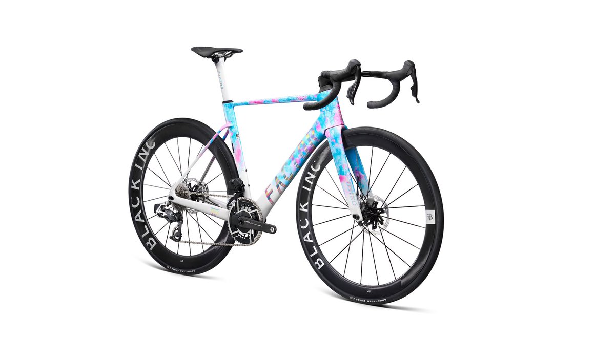 Trisports_Cycle's tweet photo. いよいよ週末にツール開幕です。FACTOR OSTRO VAM Water colour も準備万端です。このフレームセットは2つとして同じものは無い、と言うのが選手のフレームを見ると良くわかります。貴方の手元に届くフレームも世界に一つだけのWater colourです。

https://t.co/FxJRI1kR4F https://t.co/3Z9XZnNluk
