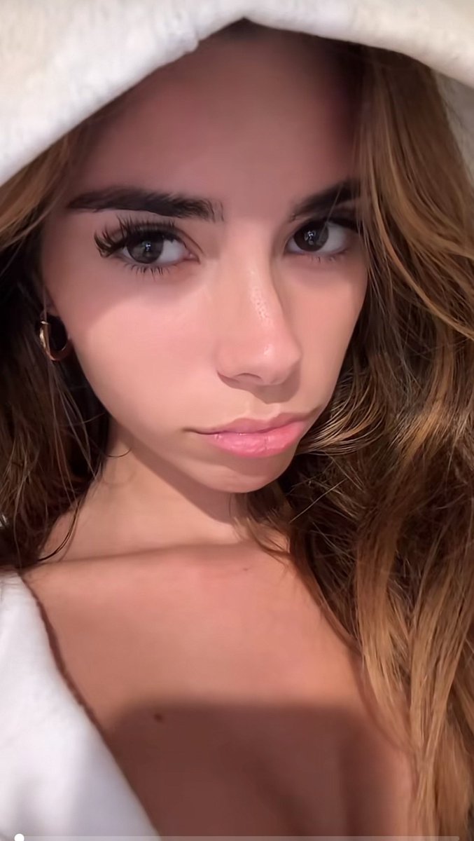 𝐏𝐫𝐞𝐭𝐭𝐲 ✨𝑫𝒂𝒓𝒍𝒂✨ 𝐩𝐢𝐜𝐬 𝐦𝐚𝐤𝐞 𝐲𝐨𝐮𝐫 𝐩𝐩 𝐞𝐝𝐠𝐞 𝐧 𝐭𝐡𝐫𝐨𝐛 💞