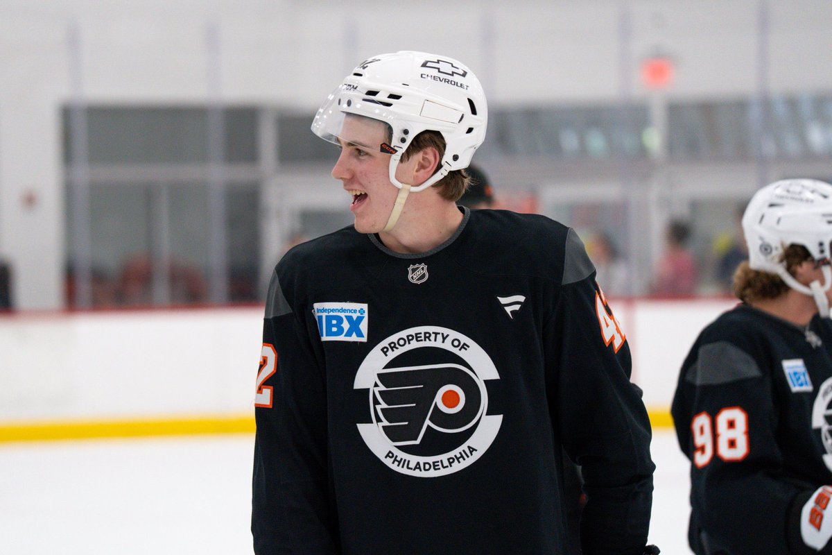 ArmadaBLB's tweet image. Notre nouveau défenseur Spencer Gill au camp de développement des Flyers de Philadelphie 🟠
Gill a été un choix de 2e ronde des Flyers en 2024!
📸: @NHLFlyers
#LeFuturEstMaintenant⚡️
