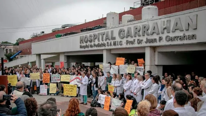 La Legislatura porteña aprobó un proyecto para apoyar la lucha del Garrahan
eldestapeweb.com/politica/hospi…