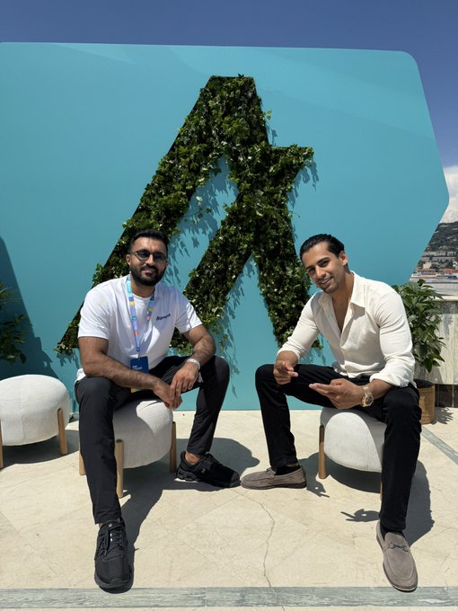 At the 
<a href="/AlgoFoundation/">Algorand Foundation</a>
 event — exciting times ahead for Pakistan 🇵🇰 

Met the Head of Growth and Head of Community. Big moves loading #ETHCC