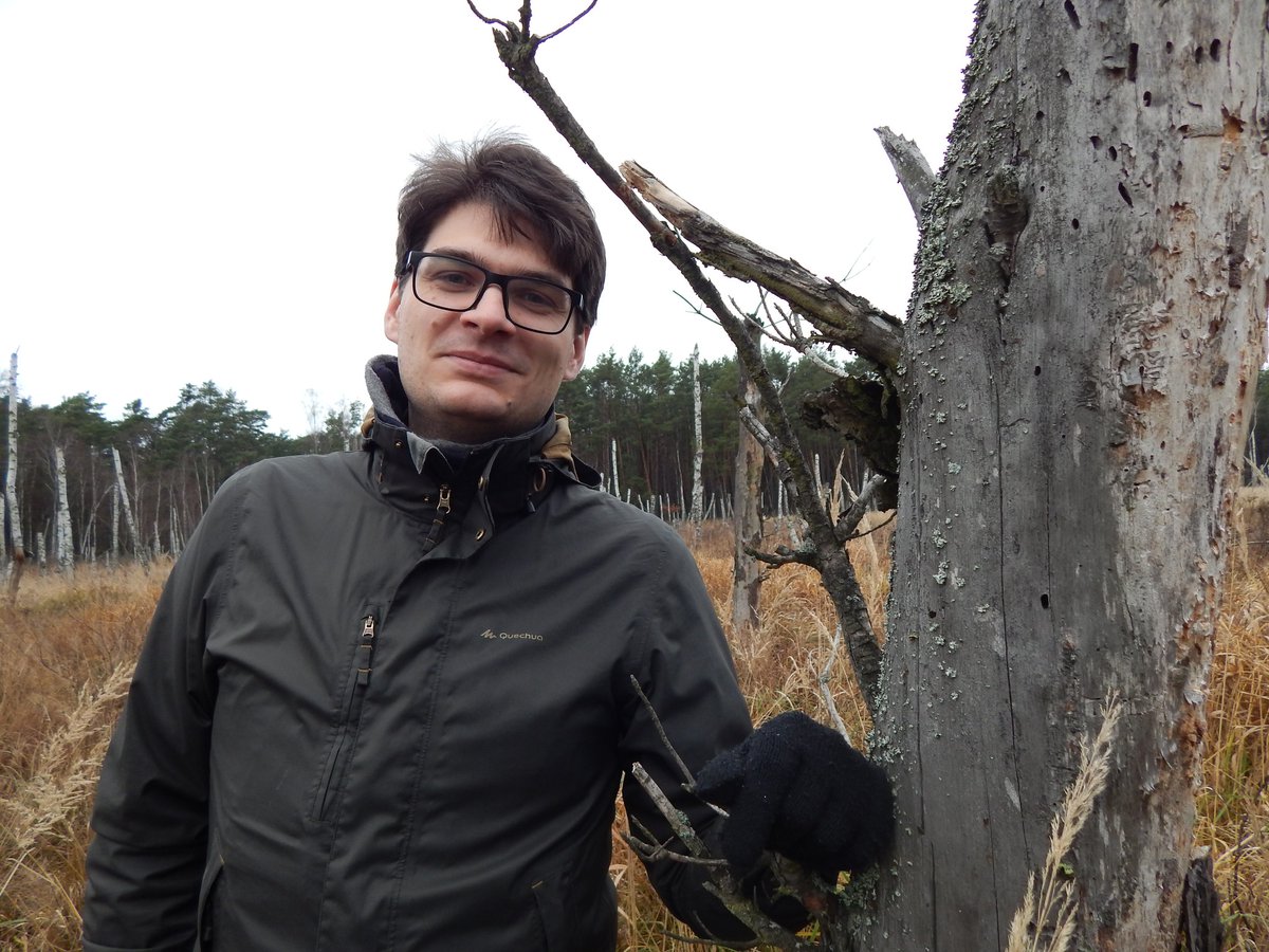 Institute of Geography & Spatial Organization PAS (@igsopas) on Twitter photo Our colleague, Tomasz Związek, has been awarded the Minister of Science and Higher Education Scholarship for Outstanding Young Scientists in the field of Socio-Economic Geography 💪🏆!
A huge congratulations to Tomasz for this well-deserved recognition.👏🌍 Our colleague, Tomasz Związek, has been awarded the Minister of Science and Higher Education Scholarship for Outstanding Young Scientists in the field of Socio-Economic Geography 💪🏆!
A huge congratulations to Tomasz for this well-deserved recognition.👏🌍