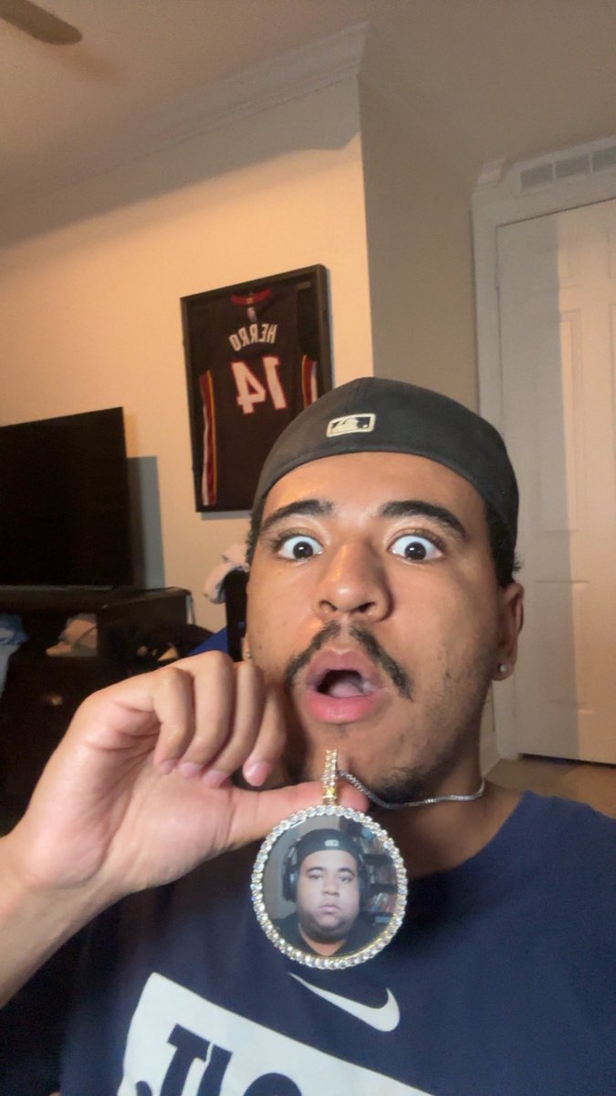 RipItRandyTV's tweet image. LIVE ON TWITCH MAKING MY FIRST EVER BEAT
VIEWERS CAPTION MY IG PICS
Twitch.tv/ripitrandy