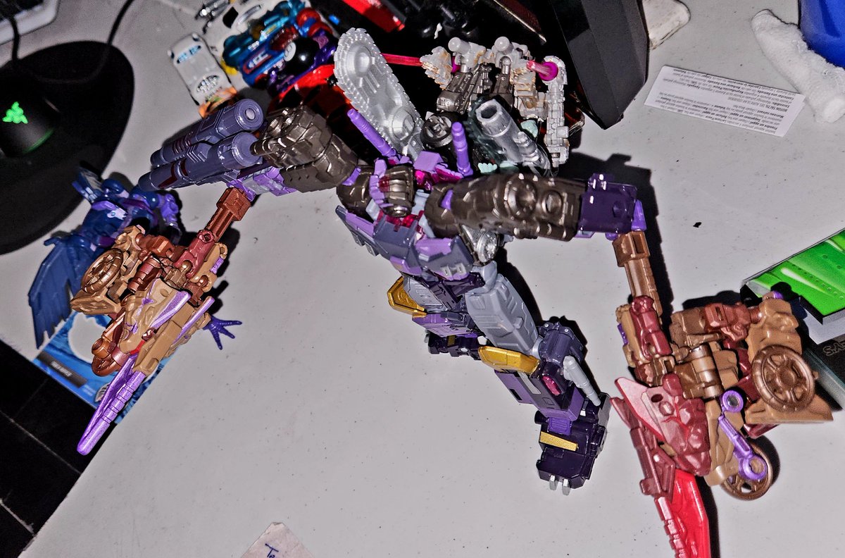 Korrupted_Judge's tweet image. #Tarn demands that #Filch join him!

#Transformers #Legacy #Starraiders #TF #Hasbro #InfernacUniverse #TransformersComics #Bouldercrash #Geocron
