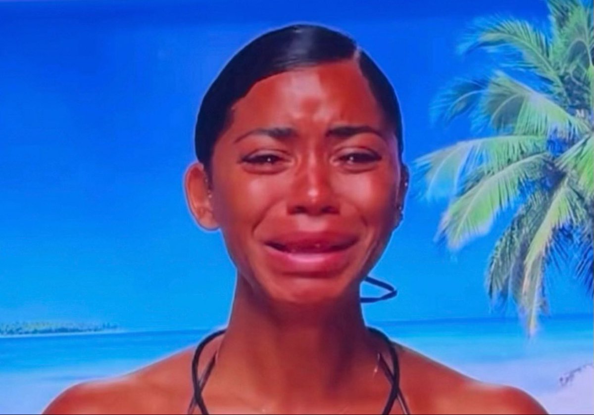 vietbaddie's tweet photo. amaya being the only girl to stand up and ask huda how she was feeling. amaya papaya, the woman that you are…#loveislandusa https://t.co/30DDQixdJ6