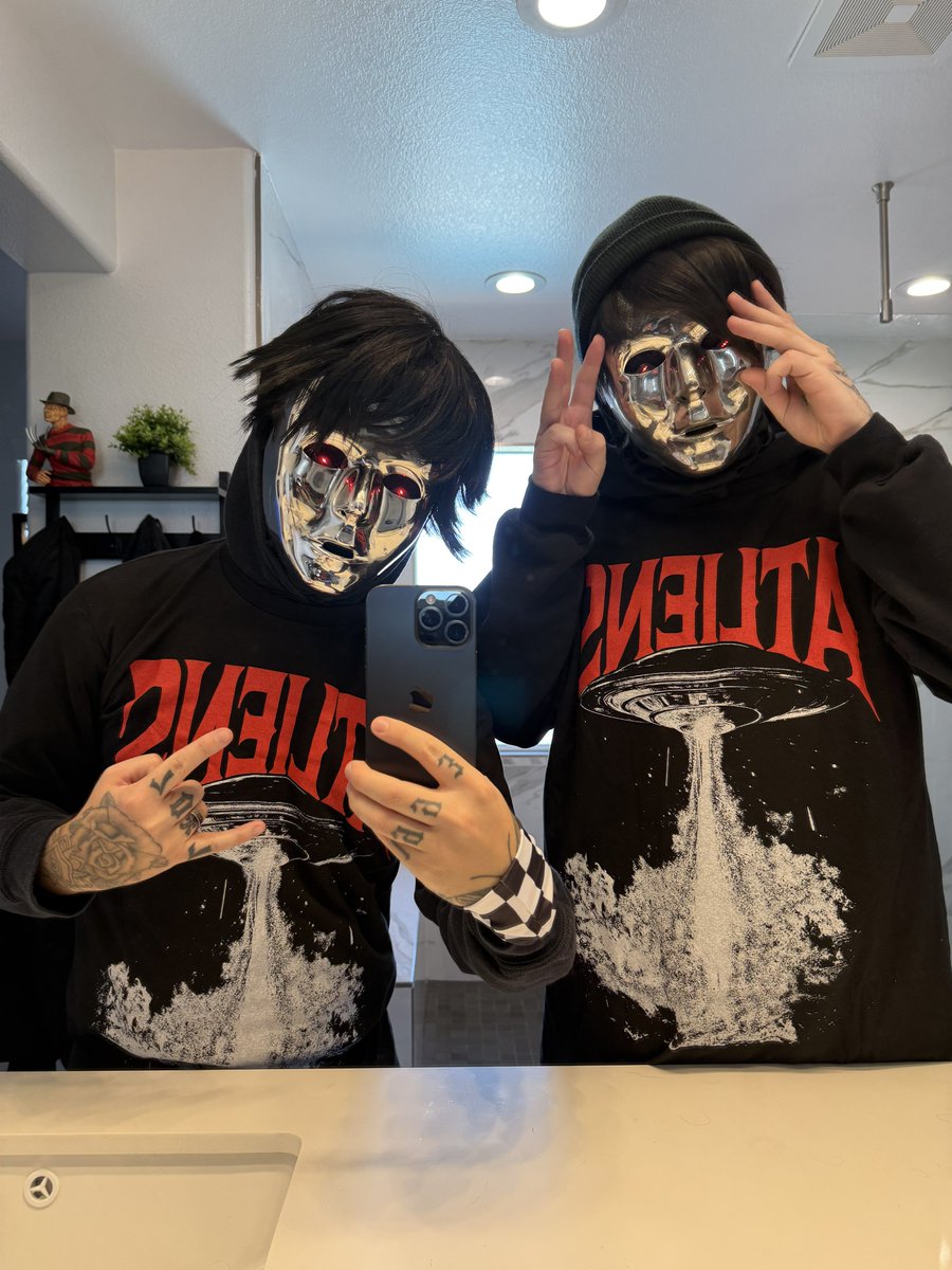 ATLiensOfficial's tweet image. Well guys.. a childhood dream of ours has come true. OUR MERCH IS NOW AVAILABLE AT HOT TOPIC