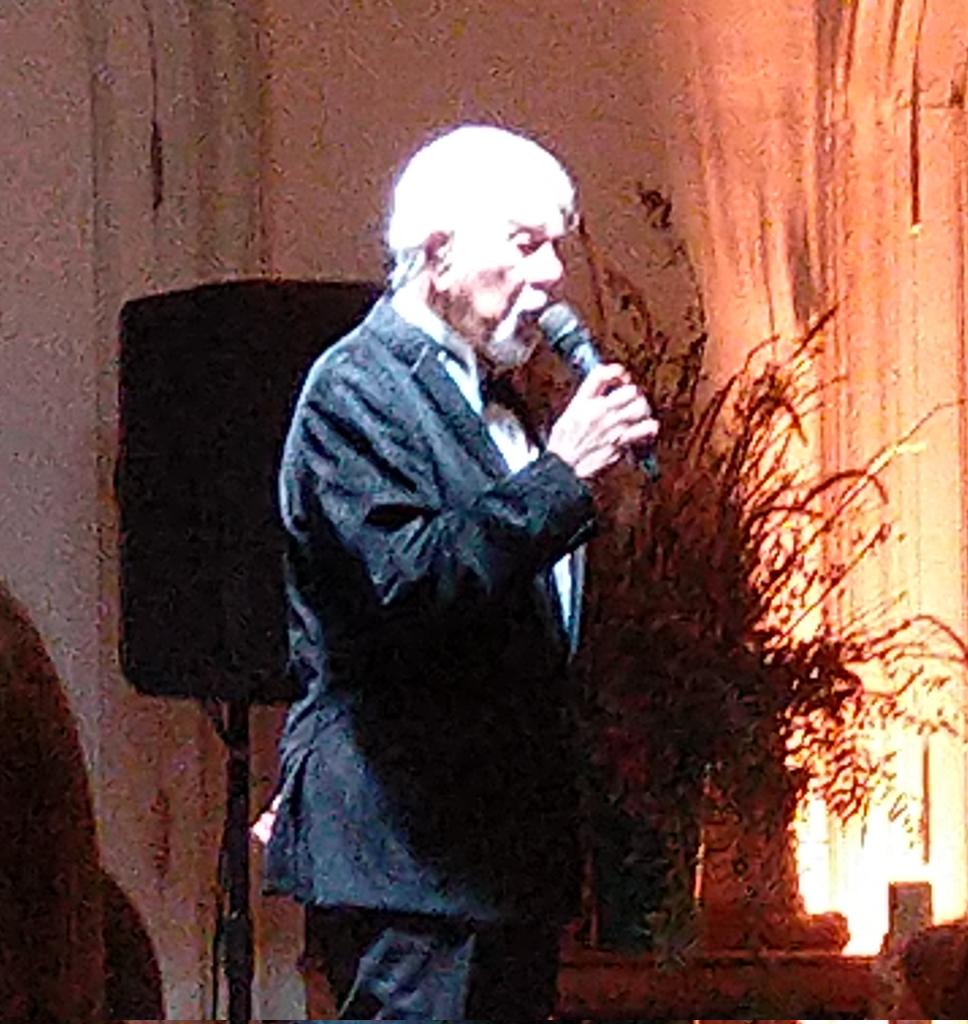 Muy emocionados por participar de la cena solidaria de Cuidando Vidas, la ONG más grande de Argentina, con 30 años  ayudando a madres.
Con la presencia de Raúl Lavie!
Gracias por la enorme labor silenciosa que llevan haciendo hace tanto tiempo.