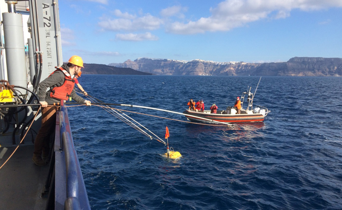 Study finds magma helped drive recent Santorini earthquakes. 🌋  

A UO geophysicist’s ongoing work mapping the island’s volcanic plumbing helps explain recent tremors.  

While some scientists initially assumed they were connected to a tectonic event, related to the fault system