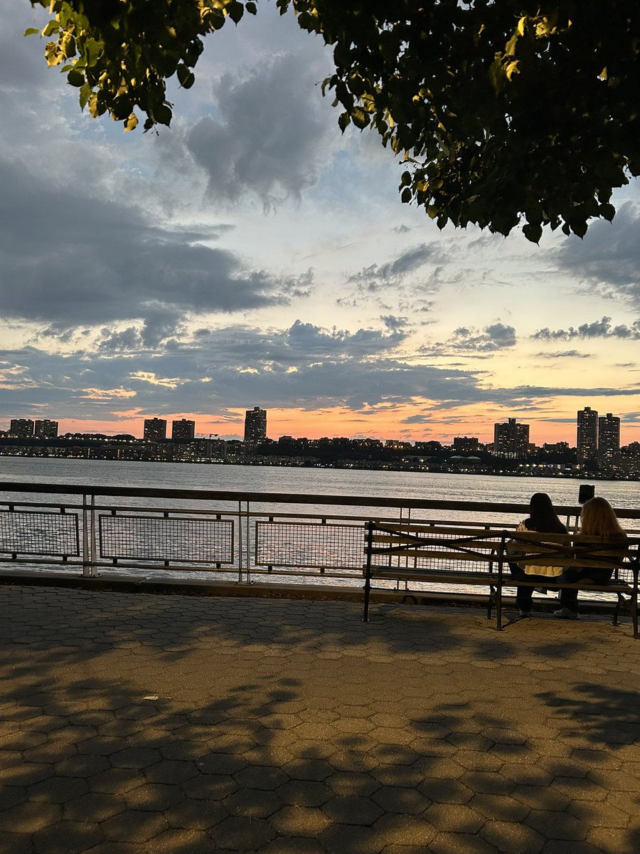 Sunset in <a href="/RiversideParkNY/">Riverside Park Conservancy</a> <a href="/NYCParks/">NYC Parks</a>