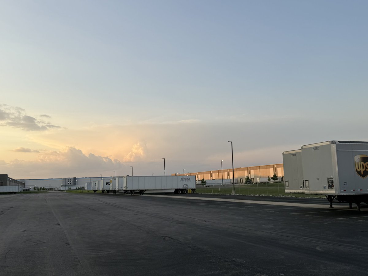 Puck_Wx's tweet image. Looking north from Vandalia, Ohio and see this beaut up near Wapokenta. #ohwx