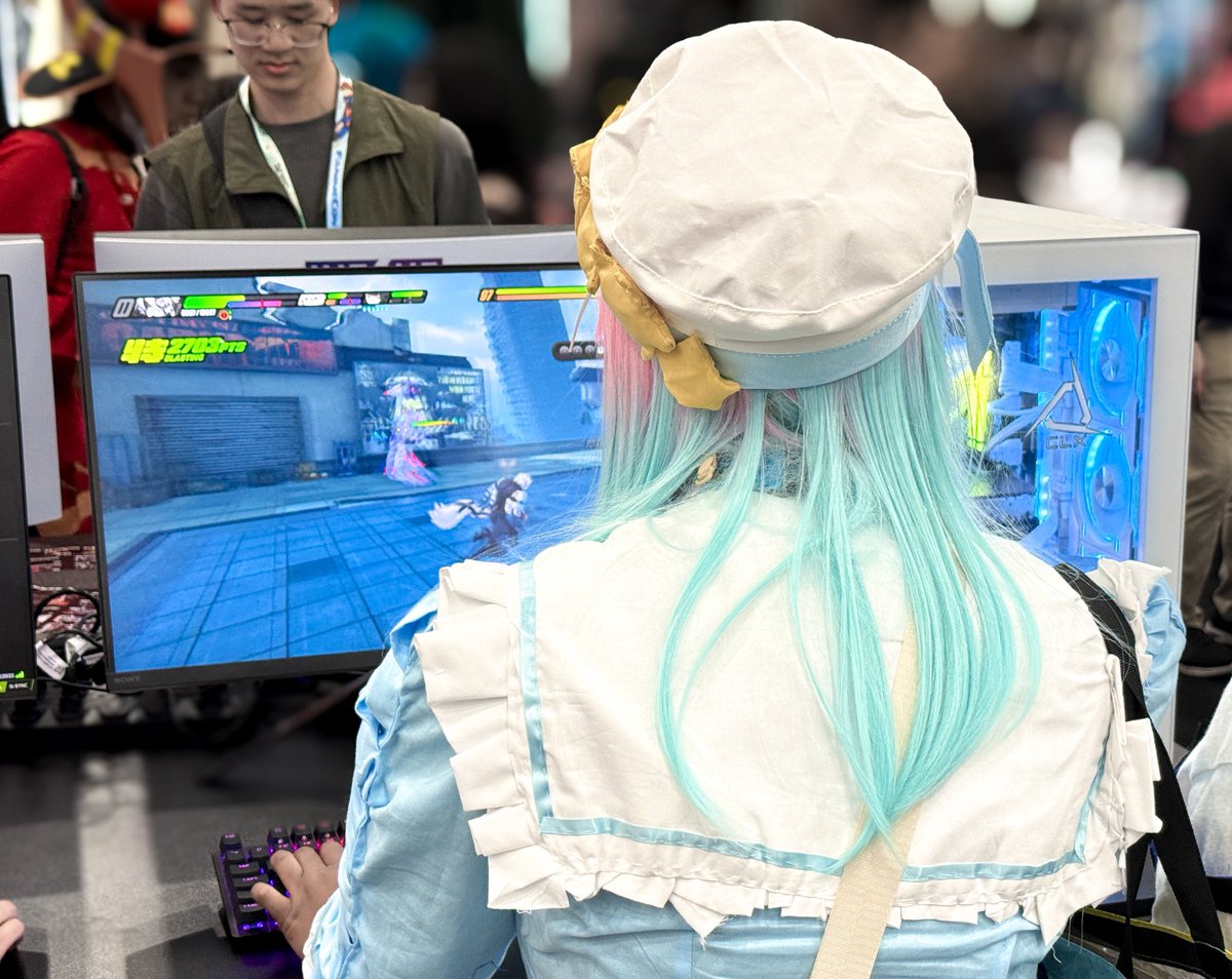 CLXGaming's tweet image. Such a great start to AX day 1 with @MDOTRAGE
See everyone tomorrow for more Zenless Zone Zero and Jane Doe pulls!
#CLXGaming #AnimeExpo2025