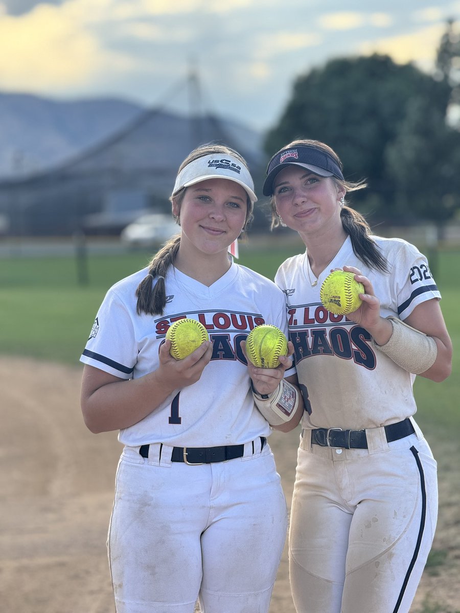 St Louis Chaos Laurrell 16U (@chaosntl08) on Twitter photo Brought in two wins today to secure 2nd place in our pool.
Today’s Highlights:
<a href="/EviePoggas2028/">Evelyn (Evie) Poggas</a> with two 💣💣 and 6 RBIs
<a href="/cungerboeck2028/">Cat Ungerboeck</a> with one 💣 hitting .500
<a href="/MintaReeves17/">Minta Reeves</a> with 8 RBIs
<a href="/AmariJones08/">Amari Jones</a> with 5 stolen bases Brought in two wins today to secure 2nd place in our pool.
Today’s Highlights:
<a href="/EviePoggas2028/">Evelyn (Evie) Poggas</a> with two 💣💣 and 6 RBIs
<a href="/cungerboeck2028/">Cat Ungerboeck</a> with one 💣 hitting .500
<a href="/MintaReeves17/">Minta Reeves</a> with 8 RBIs
<a href="/AmariJones08/">Amari Jones</a> with 5 stolen bases