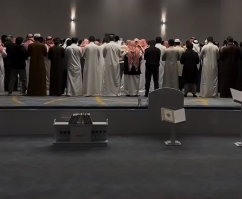 ↴' ❁♩

اللهم في #يوم_الجمعه  أرزقنا قوة اليقين بك وصدق الإلتجاء إليك وحسن التضرع لك يالله..

                    🤲🏻♥️
●══༅༄༅ ✰ ༅༄༅══●
#ساعه_استجابه 
#جمعة_مباركه