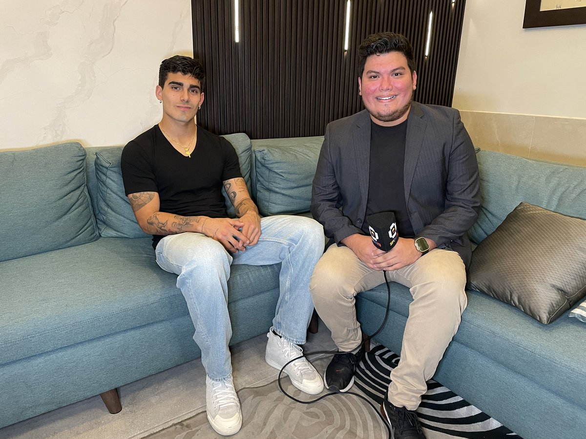 Andrés Caguana (@caguanaandres) on Twitter photo ⚡️VAMOS EN VIVO ⚡️
En vivo en #PlanetaFutbol para <a href="/RedCanalDigital/">Red Canal Digital</a> con Alfonso Barco, flamante refuerzo de <a href="/CSEmelec/">Club Sport Emelec</a>
Vamos en vivo
Leemos tus preguntas
youtube.com/live/oPD0dSoGR… ⚡️VAMOS EN VIVO ⚡️
En vivo en #PlanetaFutbol para <a href="/RedCanalDigital/">Red Canal Digital</a> con Alfonso Barco, flamante refuerzo de <a href="/CSEmelec/">Club Sport Emelec</a>
Vamos en vivo
Leemos tus preguntas
youtube.com/live/oPD0dSoGR…