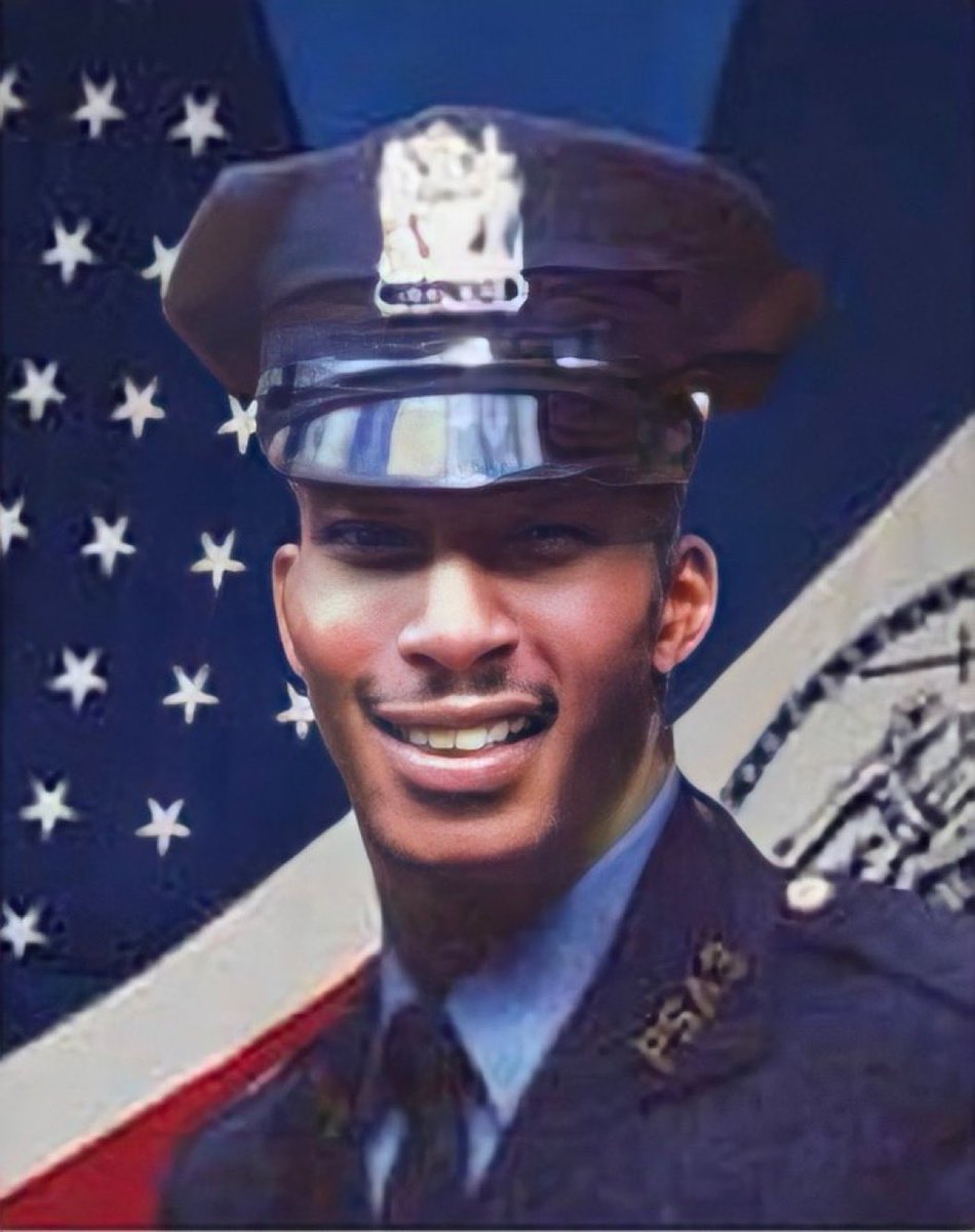 NYPD NEWS (@nypdnews) on Twitter photo Police Officer Rudolph Thomas, of <a href="/NYPDPSA3/">NYPD Housing PSA 3</a>, was shot and killed when a gunman attempted to rob him of his motorcycle in Brooklyn. Officer Thomas was 27 years old. We will always honor his legacy and sacrifice. #FidelisAdMortem Police Officer Rudolph Thomas, of <a href="/NYPDPSA3/">NYPD Housing PSA 3</a>, was shot and killed when a gunman attempted to rob him of his motorcycle in Brooklyn. Officer Thomas was 27 years old. We will always honor his legacy and sacrifice. #FidelisAdMortem