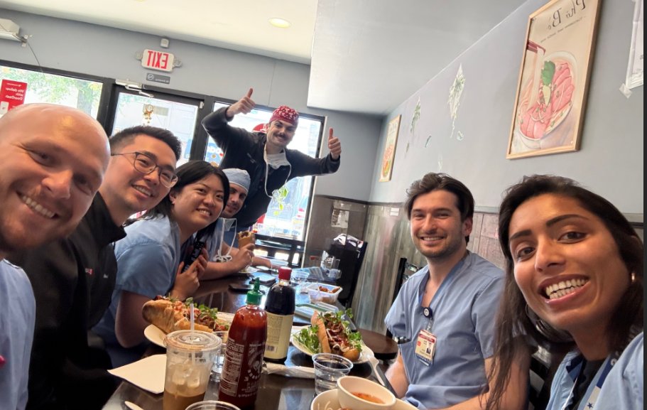 CMcPartland5's tweet image. Starting the new academic year off right with team dinner at one of our favorite spots at Temple Main #PhoDon!!! Ecstatic and grateful to be working with such a wonderful group of Sub-I&apos;s and fellow residents. @TempleUrology @TempleHealth