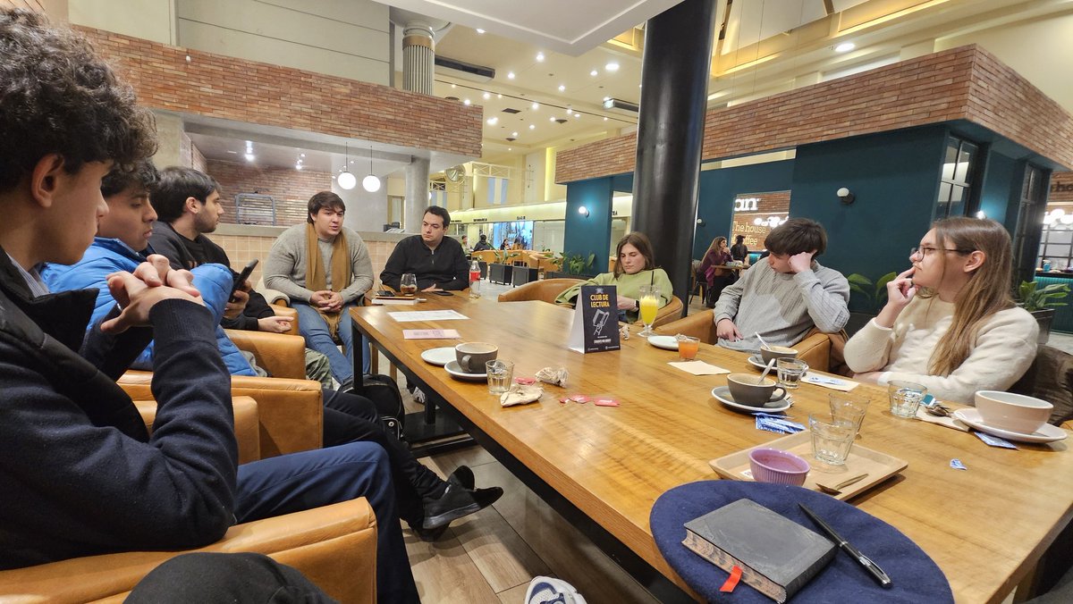 LuisPujolmdz's tweet photo. Hoy retomamos el club de lectura de @EsLibertadArg en Mendoza.
Conmemorando al celebre autor francés Fédéric Bastiat. https://t.co/QFQKepEiI9