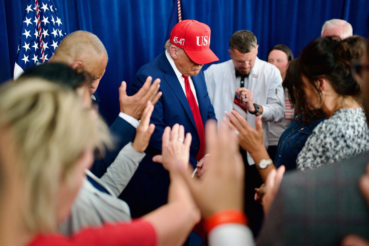 Dan Scavino tweet media