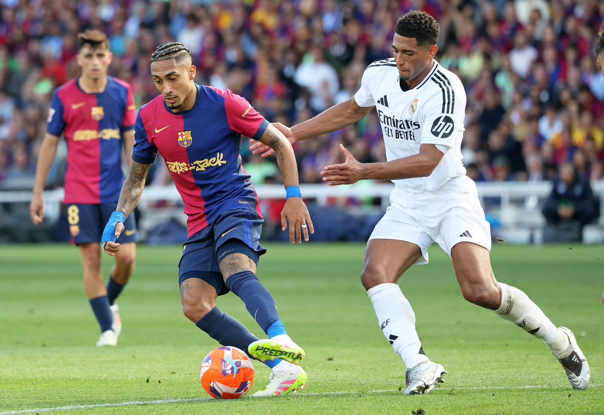 Forca_Fcb's tweet photo. AS | مباراة الكلاسيكو القادمة في 26 أكتوبر على سانتياغو بيرنابيو ستكون المباراة رقم 300 في تاريخ الكلاسيكو باحتساب الرسميات والوديات. 

في 299 مباراة سابقة حقق برشلونة 127 فوز مقابل 110 لـ ريال مدريد و62  تعادل. 

أول كلاسيكو كان في 13 مايو 1902 وفاز برشلونة 3-1. https://t.co/mVCS4tEnzv