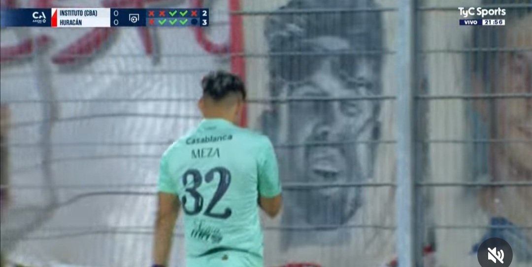 Respi_Futbol's tweet photo. Con su arquero como figura en la definición a penales #Huracan se clasificó a 8vos de #CopaArgentina después de empatar 0 a 0 con #InstitutoCba y vencer 3 a 2 en los penales. https://t.co/QPWxgmR4c3