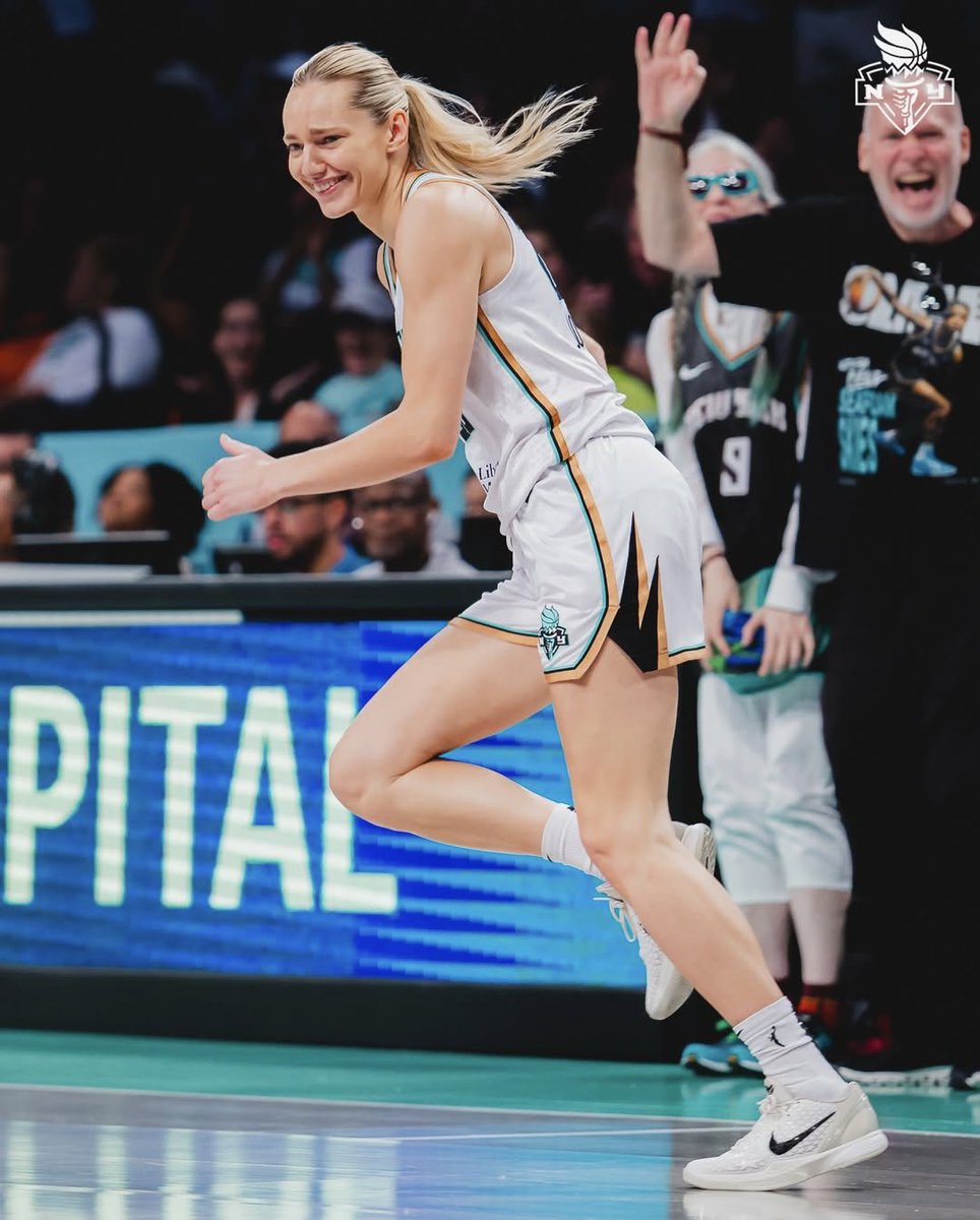 mercimarinej23's tweet photo. Smile if you’ve got under 11 minutes playing time https://t.co/FfyL2Rq2P7